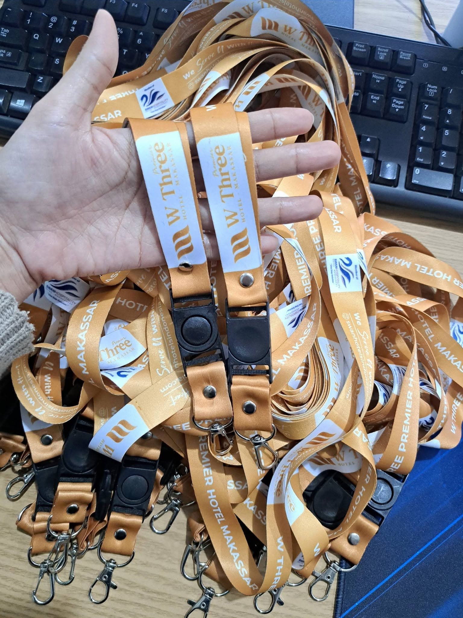 ID card dan lanyard custom